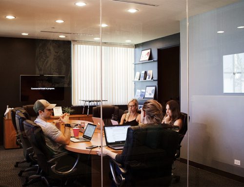What is a desk job? It’s advantages and disadvantages
